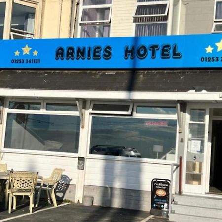 بلاكبول Arnies Hotel المظهر الخارجي الصورة