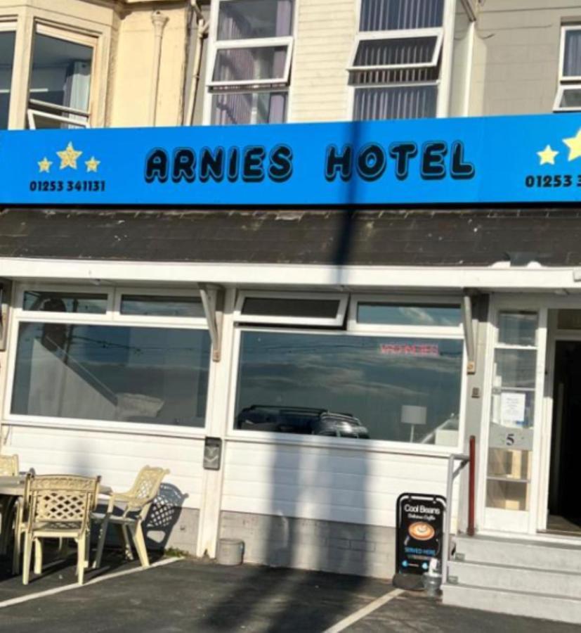 بلاكبول Arnies Hotel المظهر الخارجي الصورة